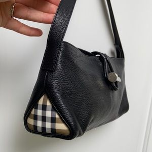 EUC Burberry leather handbag with horn toggle